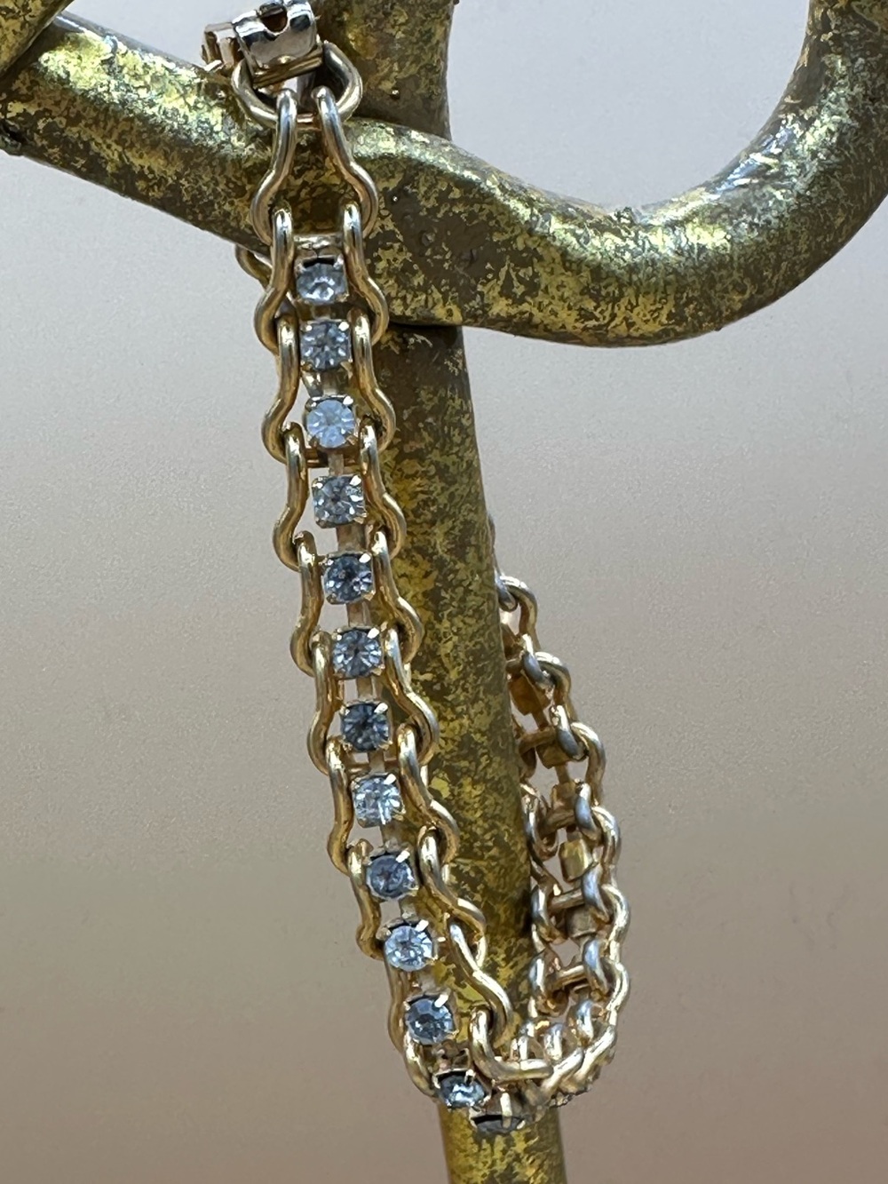 Vintage 7.5" Gold Tone Ladder Link Rhinestone Tennis Bracelet Two-Tone Base